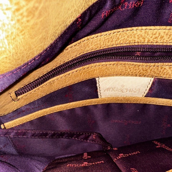 Anuschka Hand Painted Bag with Matching Wallet - Picture 5 of 16